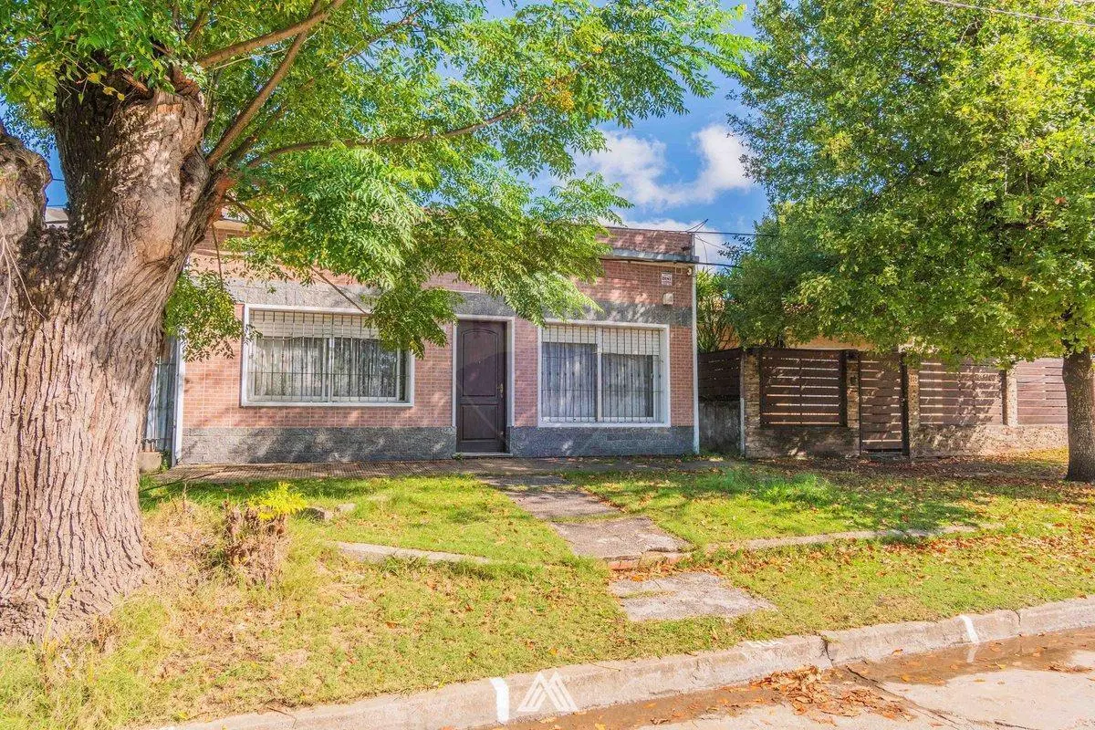 Venta de casa con 3 dormitorios en Pando centro 5