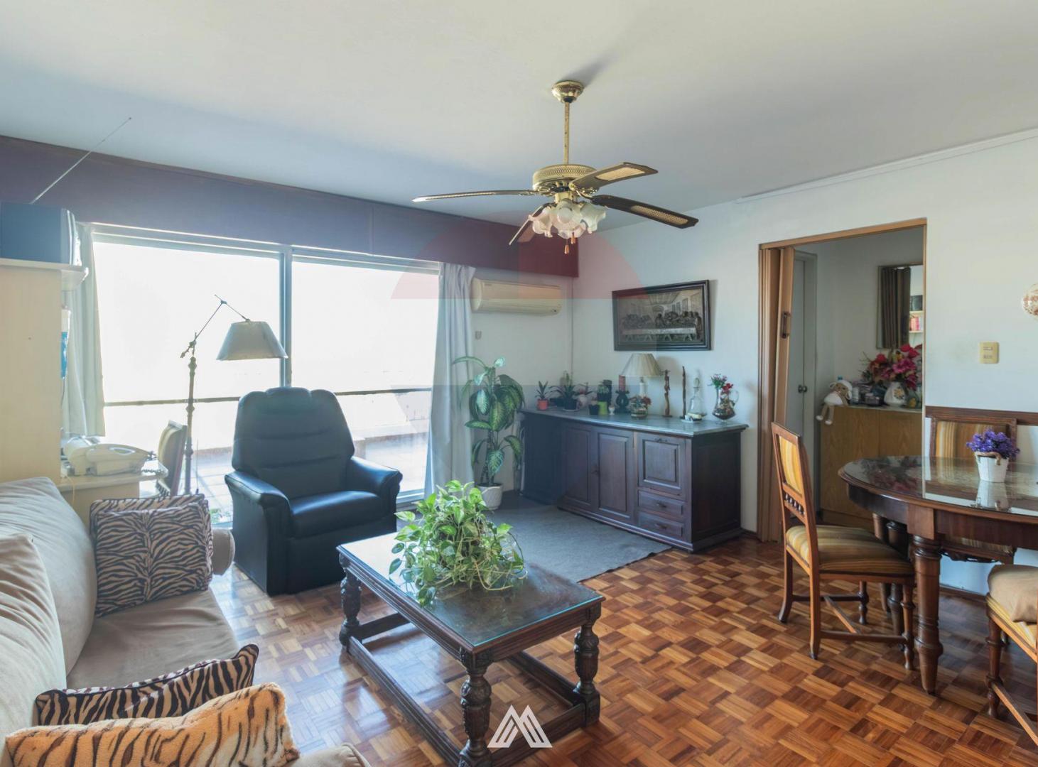 Departamento en Tres Cruces. 1 dorm. Apto Crédito