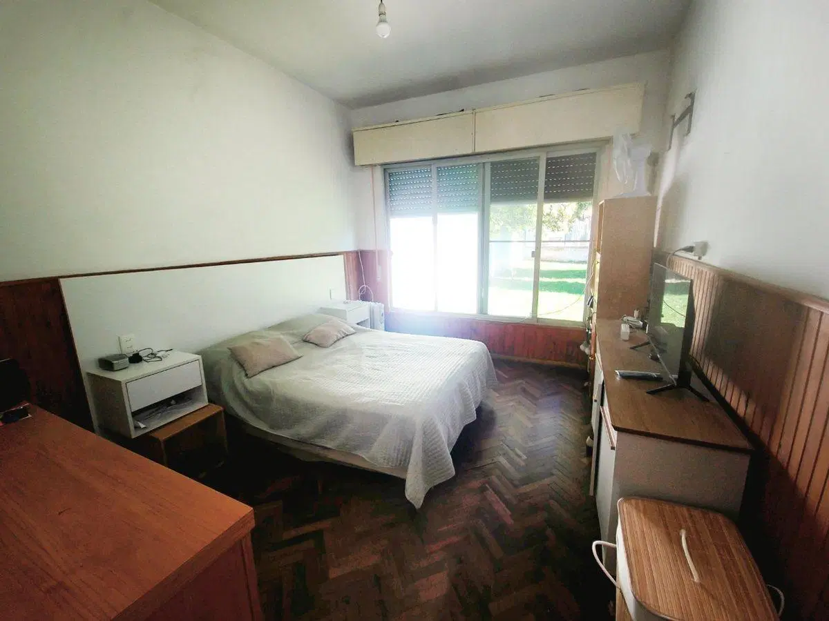 Venta casa 4 dorm, fondo, jardín Garage Colón 4