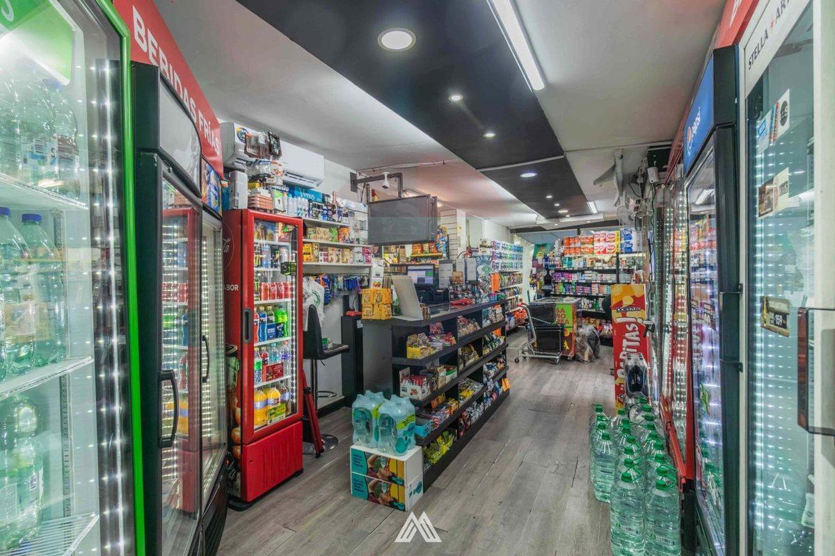 VENTA LOCAL COMERCIAL EN PUNTA CARRETAS CON RENTA