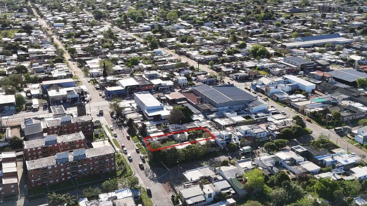 VENTA TERRENO CON CONSTRUCCIONES LAS PIEDRAS 5