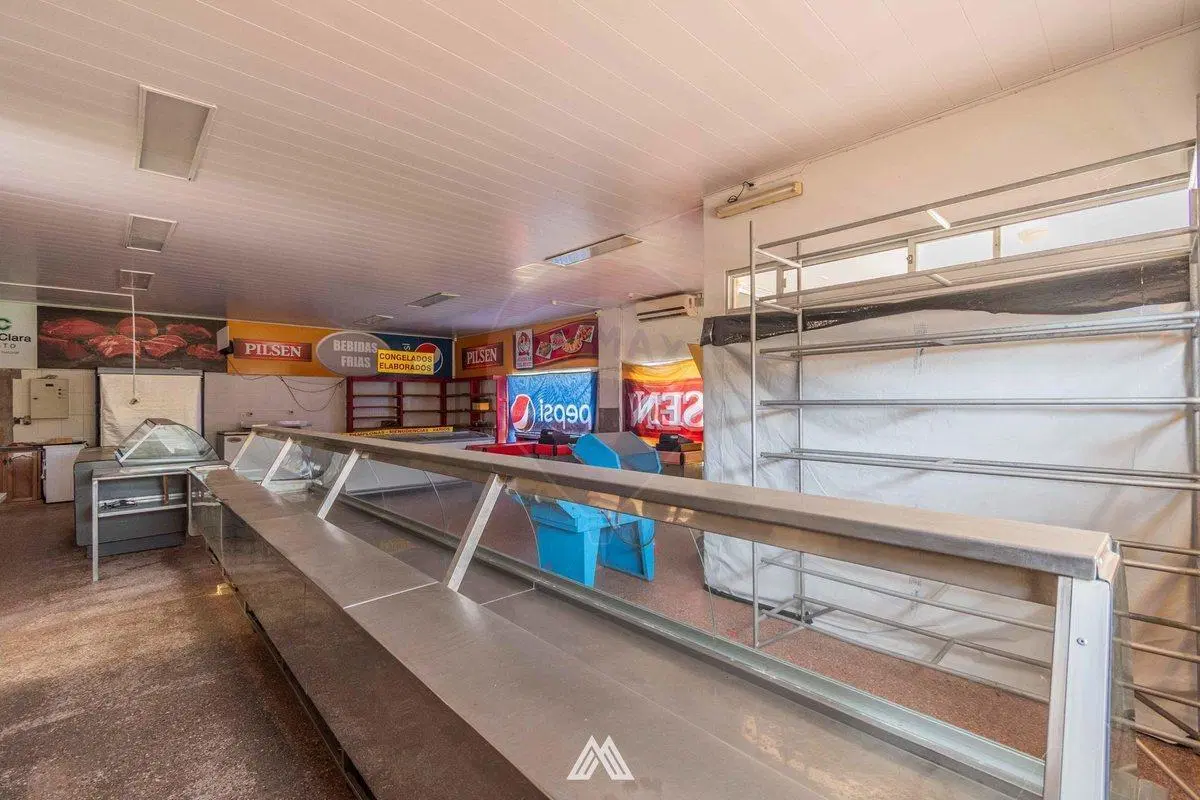 Venta de Local Comercial en esquina La Foresta 5