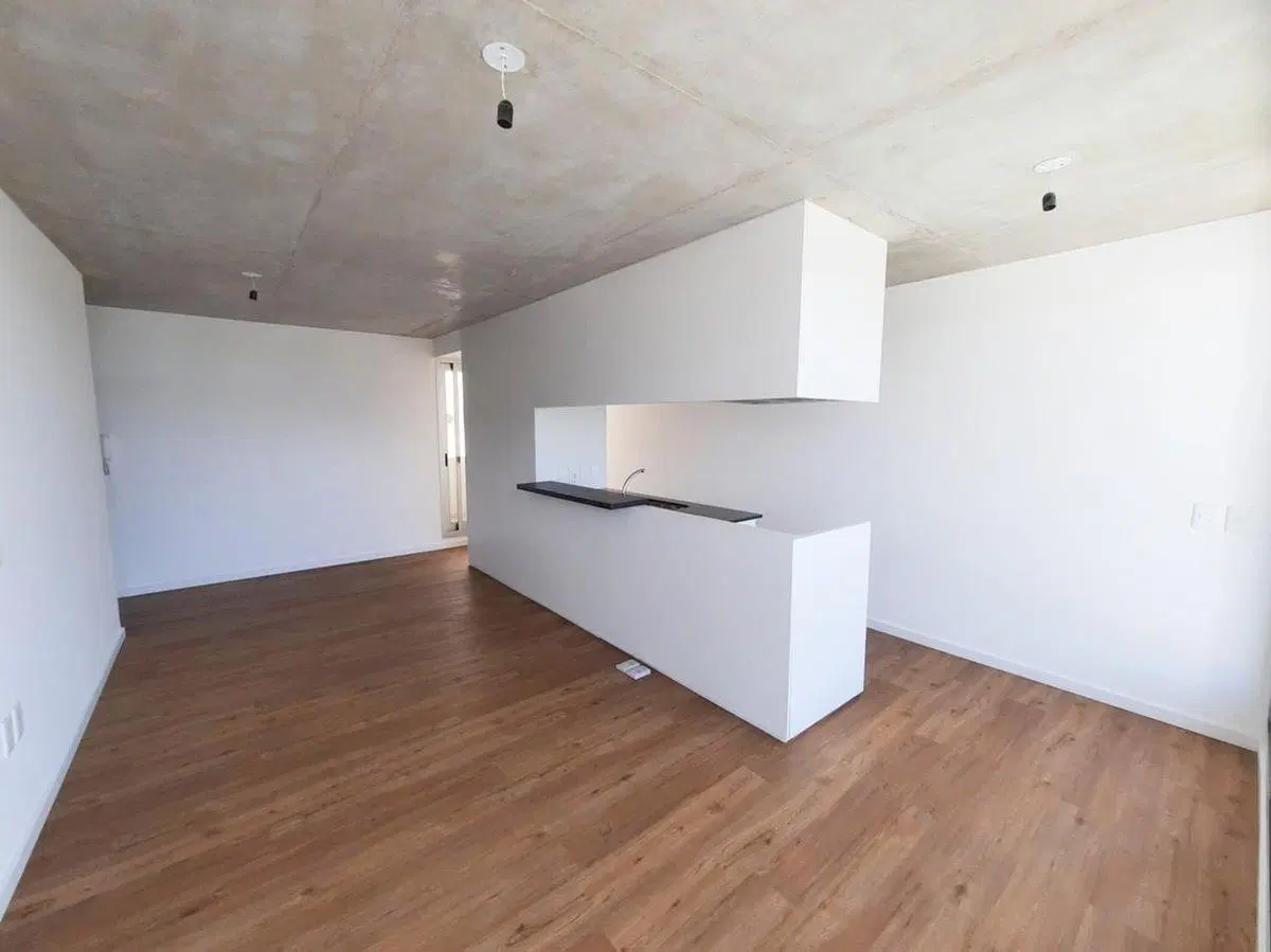 VENTA APARTAMENTO 2 DORM GARAGE CENTRO CON RENTA 2