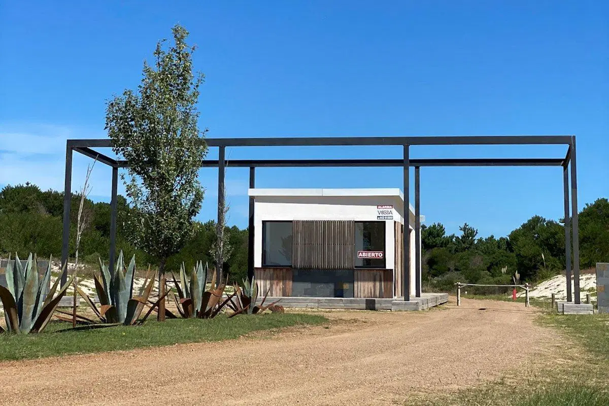 Venta terrenos en barrio privado Jaureguiberry 5