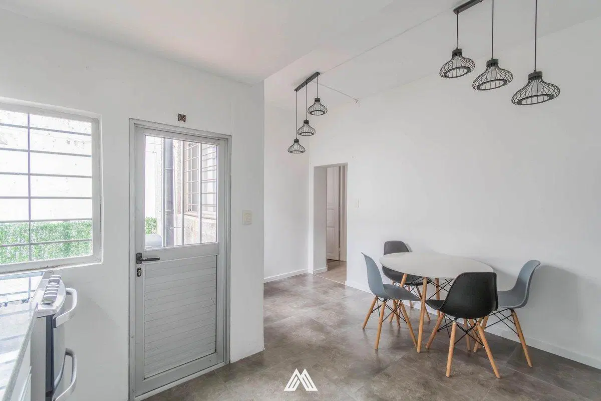 Venta de Apartamento dos dormitorios Cordon Sur 2