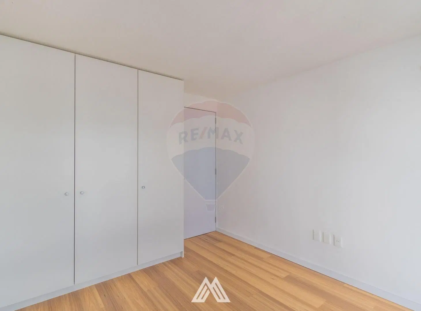 VENTA POCITOS 1 DORMITORIO  C/BALCON RENTADO 3