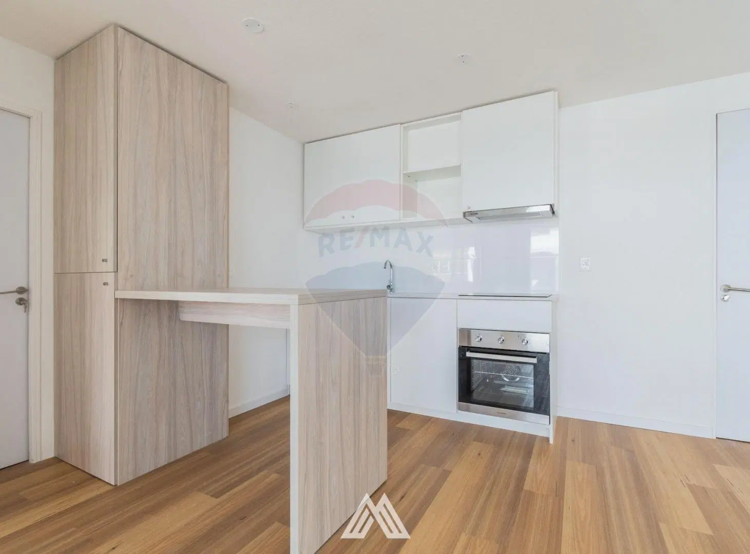 VENTA POCITOS 1 DORMITORIO  C/BALCON RENTADO 5