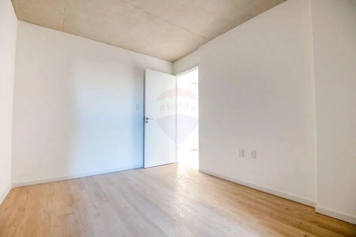 VENTA DEPARTAMENTO 2 DORM GARAGE RENTADO AGUADA 5