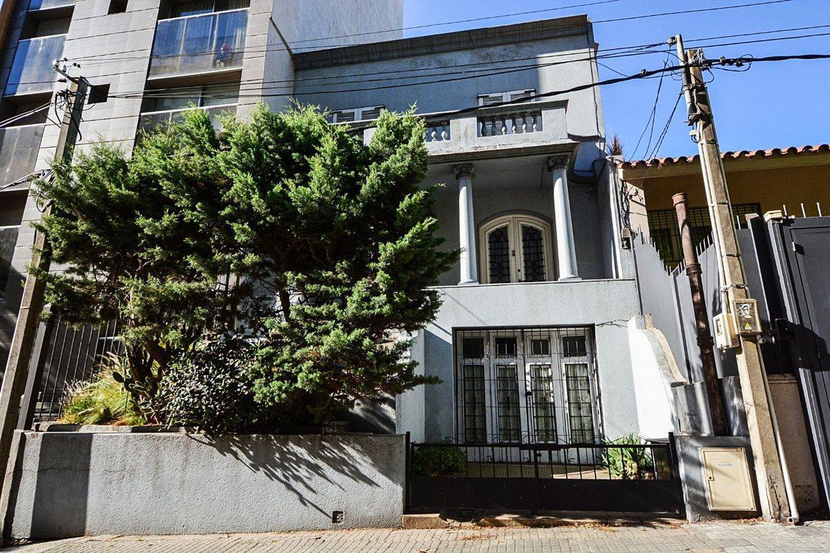 Venta Casa en Pocitos de 3 Dormitorios y Garage