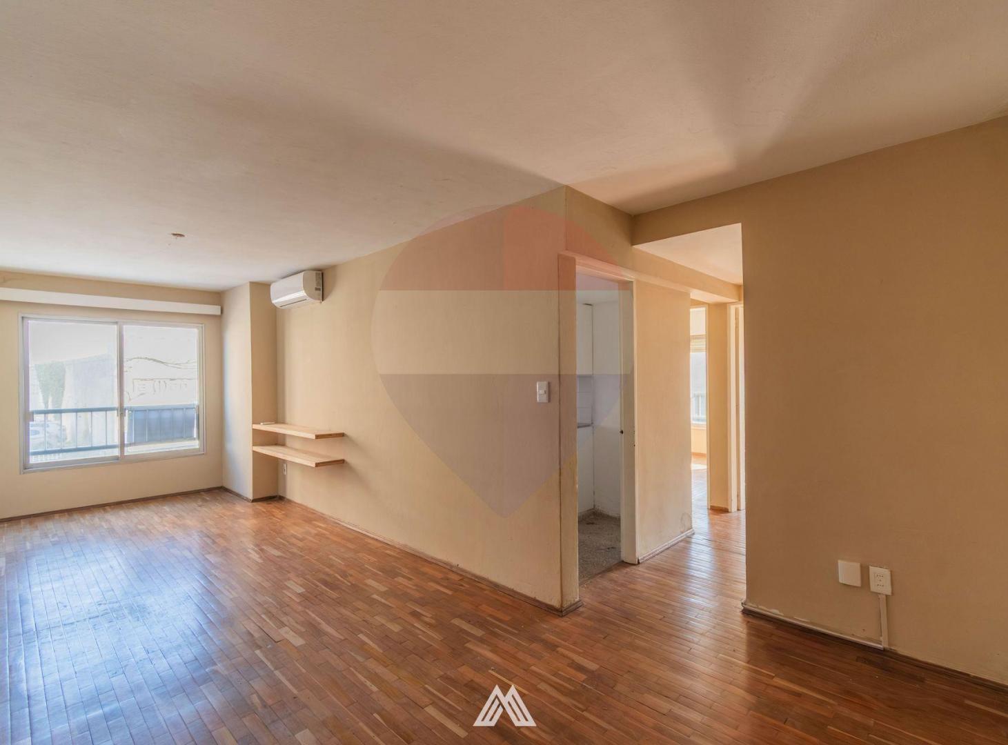 Venta, apartamento de 3 dormitorios en Barrio Sur