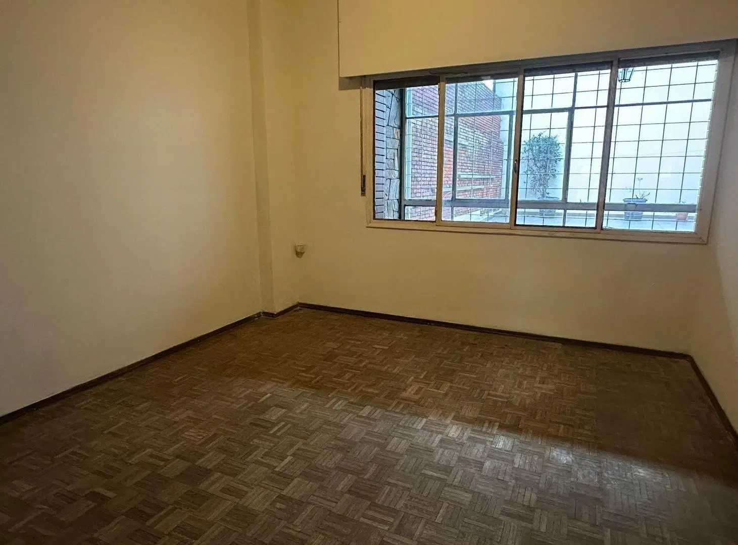 Venta Apto 2 Dormitorios Pocitos Servicio Cochera 5