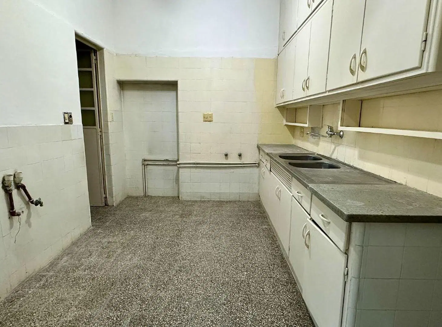 Venta Apto 2 Dormitorios Pocitos Servicio Cochera 3