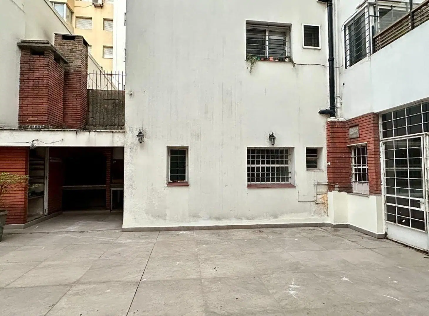 Venta Apto 2 Dormitorios Pocitos Servicio Cochera 2