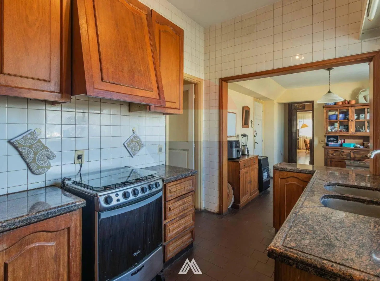 Venta apto. 5 dormit, 3 baños, garage. Cordon sur 5