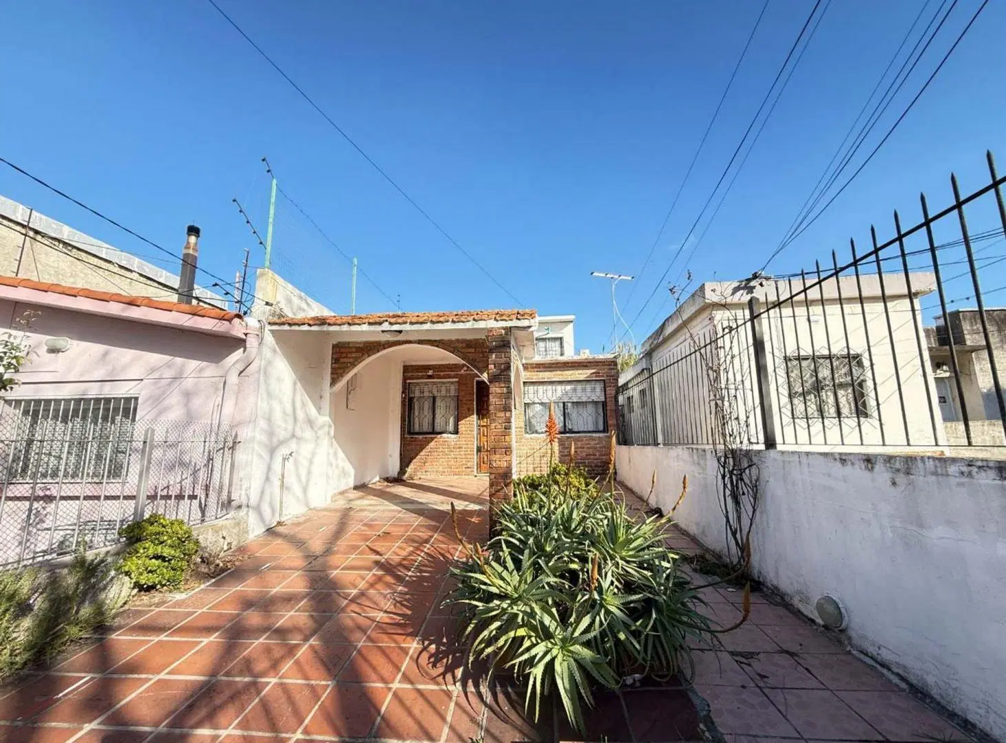 VENTA CASA 3 DORMITORIOS EN MALVIN NORTE 5