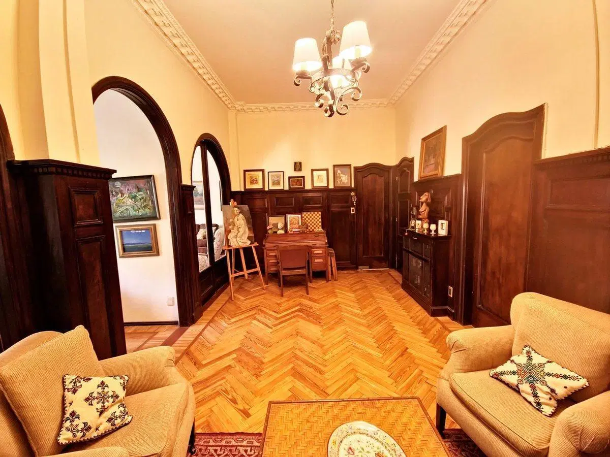Venta apto 4 dorm 3 baños garage y patio en Centro 2