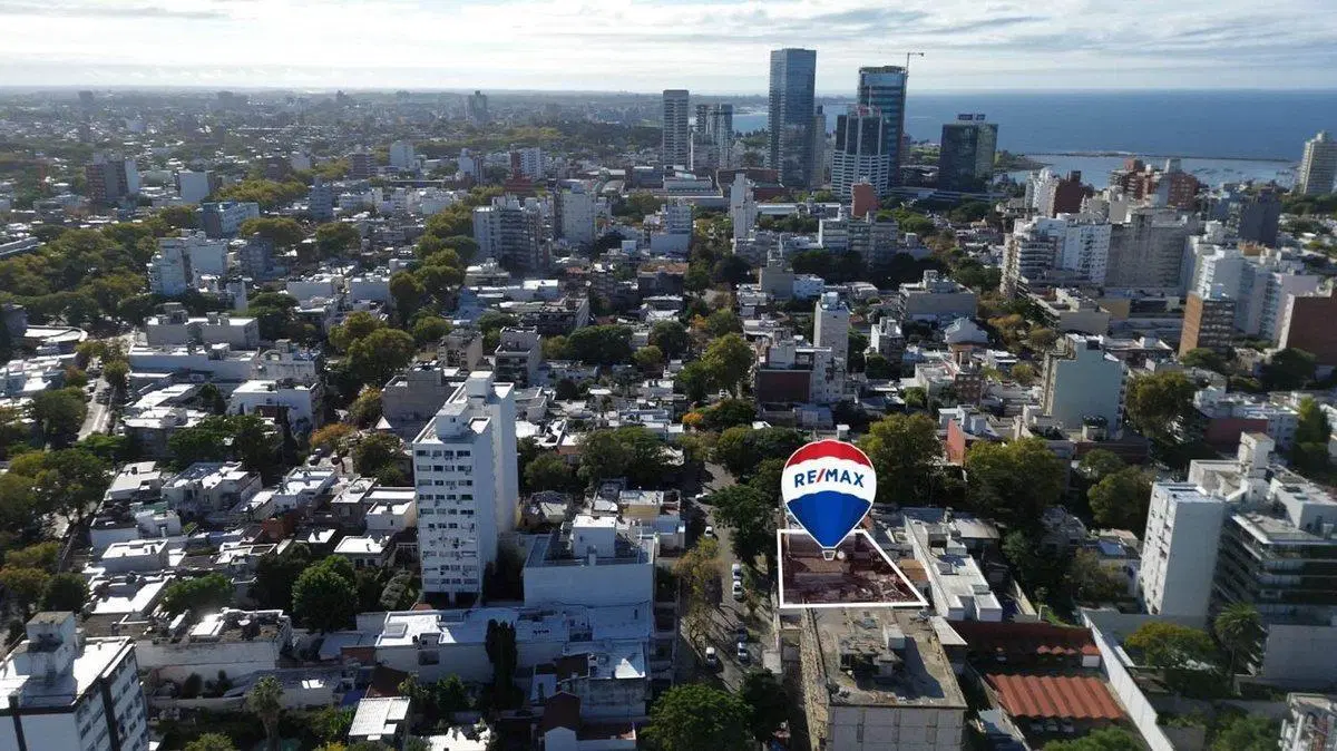 VENTA TERRENO POCITOS NUEVO SOBRE PLACIDO ELLAURI 5