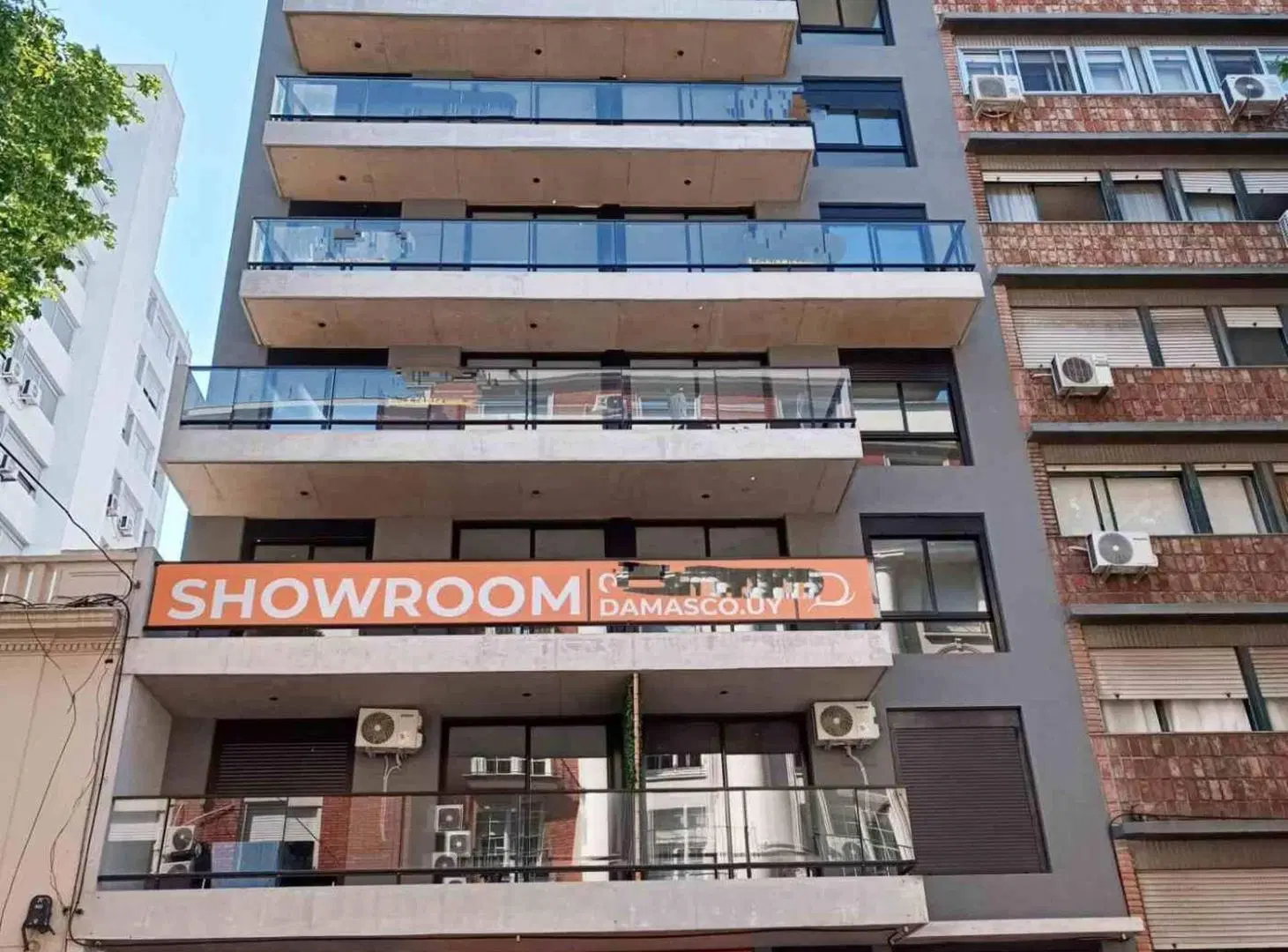 VENTA APARTAMENTO A ESTRENAR 1 DORM CON RENTA 2