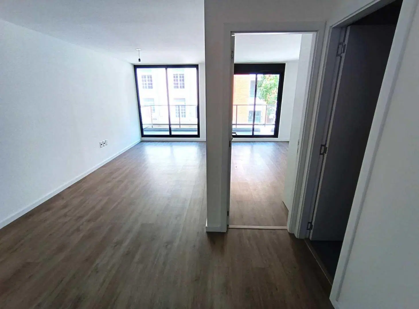 VENTA APARTAMENTO A ESTRENAR 1 DORM CON RENTA 4