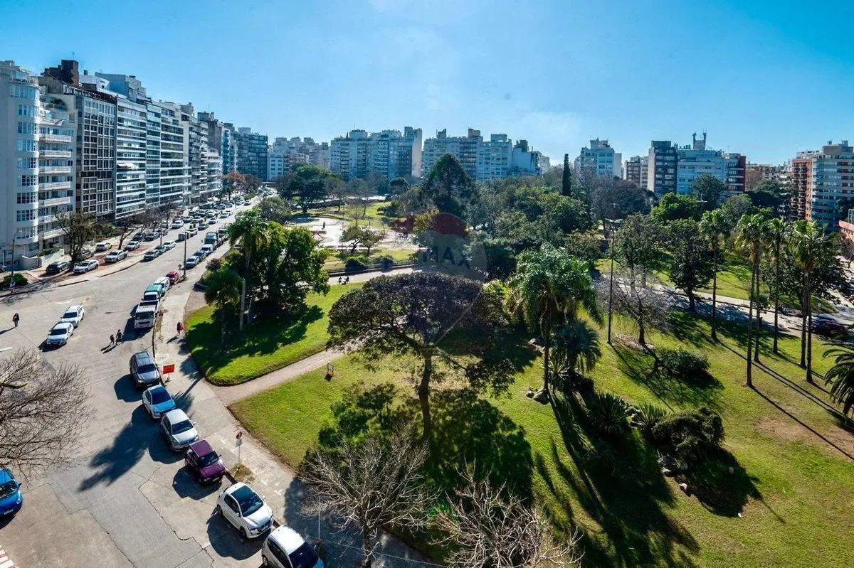 VENTA apartamento VILLA BIARRITZ, 3 dorm. serv. gj 5