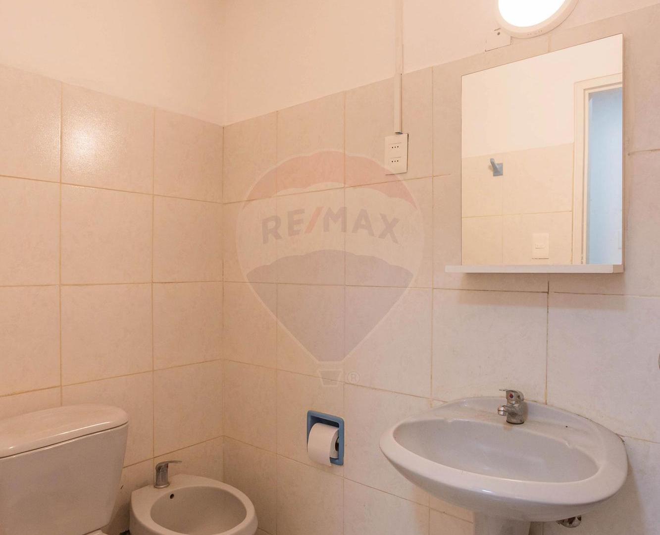 Foto de VENTA OFICINA CON RENTA Y GARAJE CIUDAD VIEJA, imagen 4