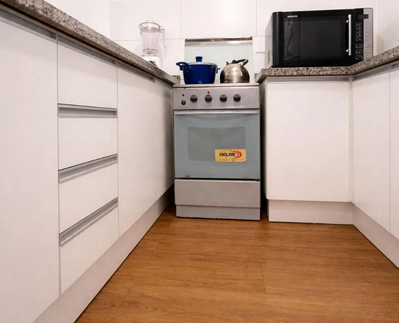 Venta apartamento 2 dormitorios balcón Bella Vista 3