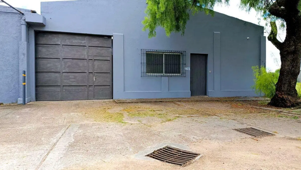 Alquiler galpón en Pando con 800m² de construcción 3