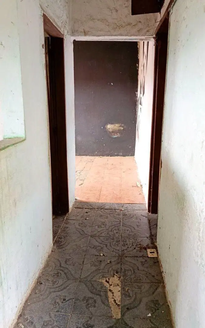 Venta de terreno con construcción  en Pando 5