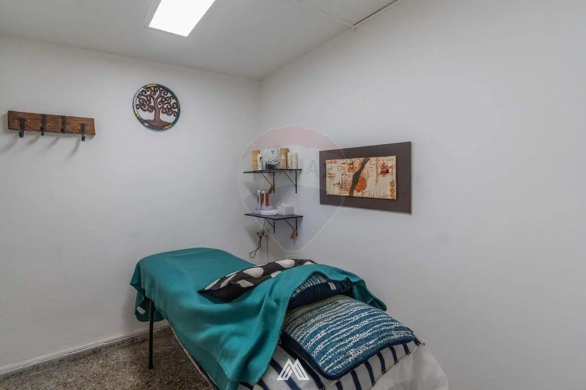 VENTA DE LOCAL COMERCIAL EN EL CENTRO C/RENTA 6.5% 4