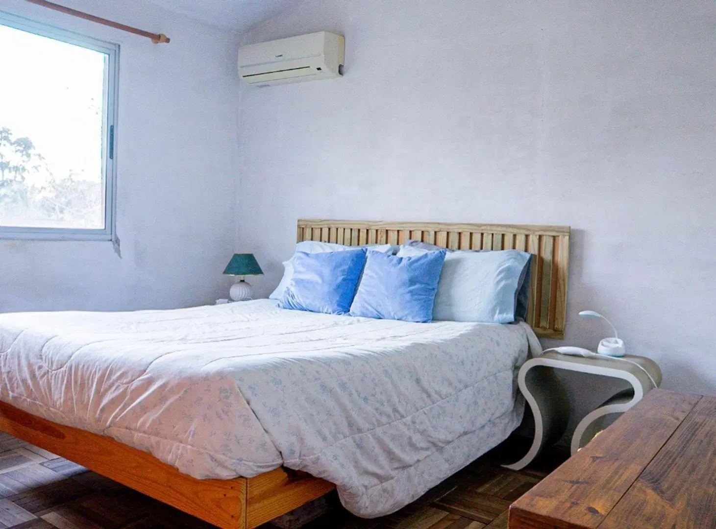 VENTA HERMOSA CASA 4 DORM EN PINEPARK 2