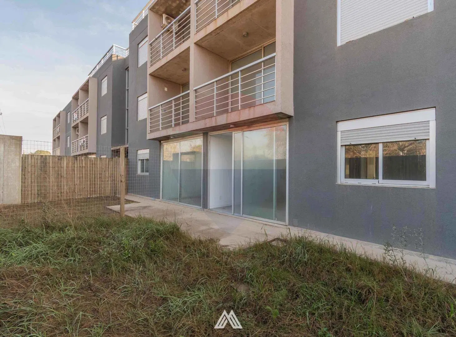 Alquiler apartamentos 2 dormitorios y patio Pando 2