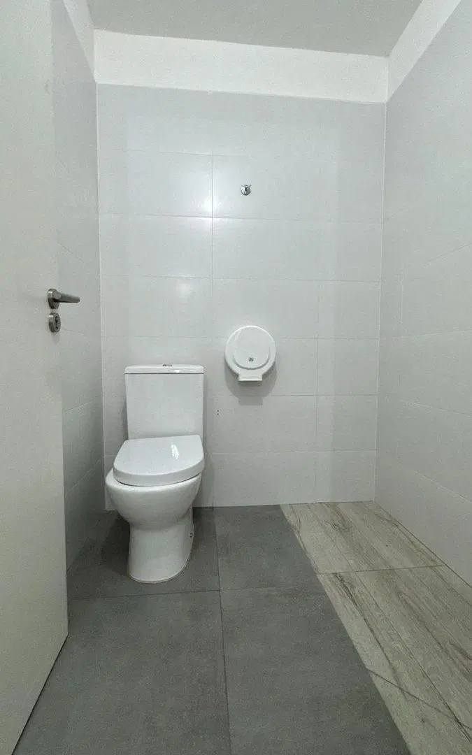 Alquiler local comercial Pocitos con terraza 5