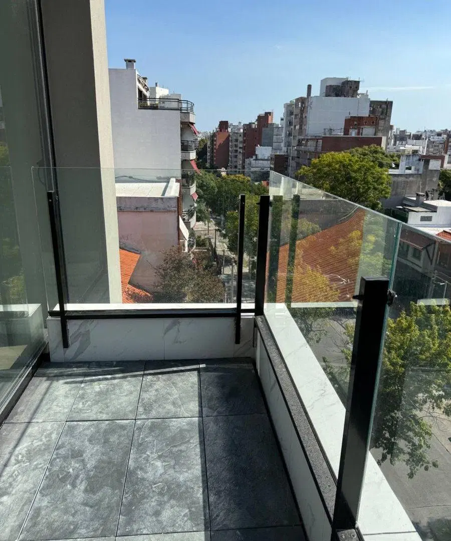 VENTA APTO 2 DORM 2 BAÑOS BALCÓN POCITOS GARAGE 3
