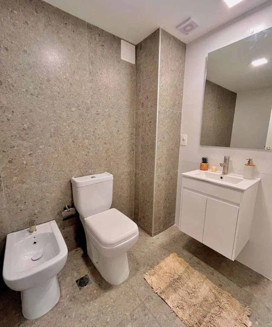 VENTA APARTAMENTO MONOAMBIENTE CON PATIO, CENTRO 2
