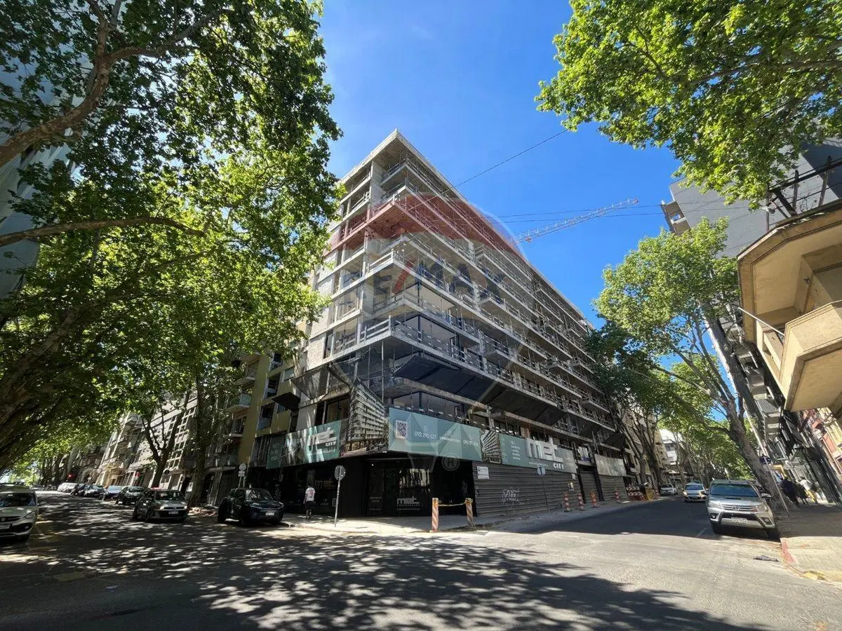 VENTA APARTAMENTO MONOAMBIENTE CON PATIO, CENTRO 3