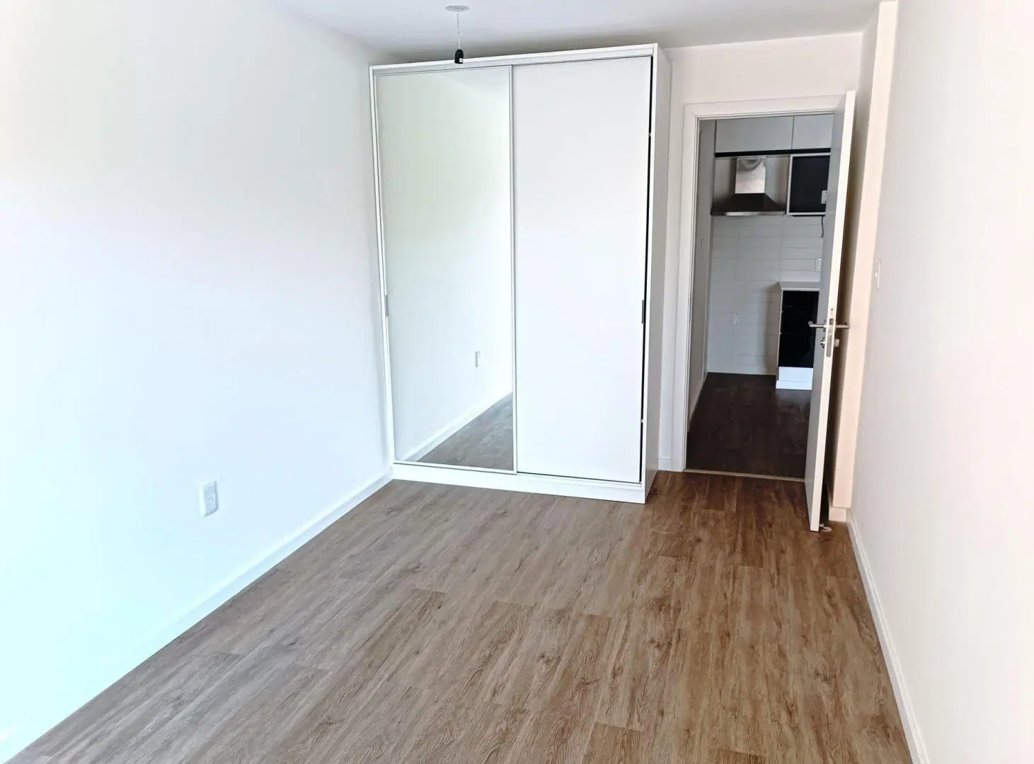 VENTA APARTAMENTO A ESTRENAR 1 DORM CON RENTA 4