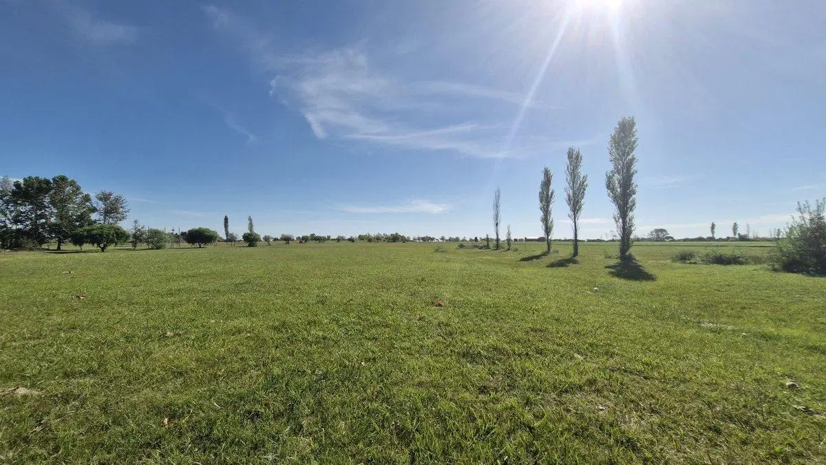Venta Lote de 3760m2 Barrio privado Carmelo Golf 5