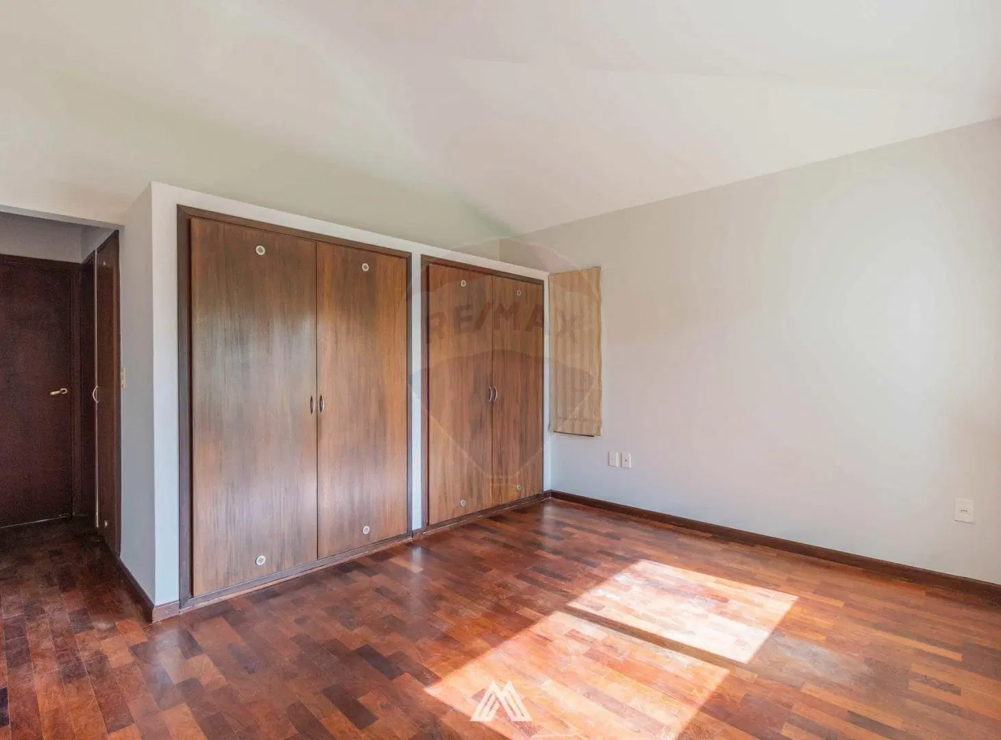 VENTA CASA EN ALTOS DE LA TAHONA CON RENTA 3 DORM 5