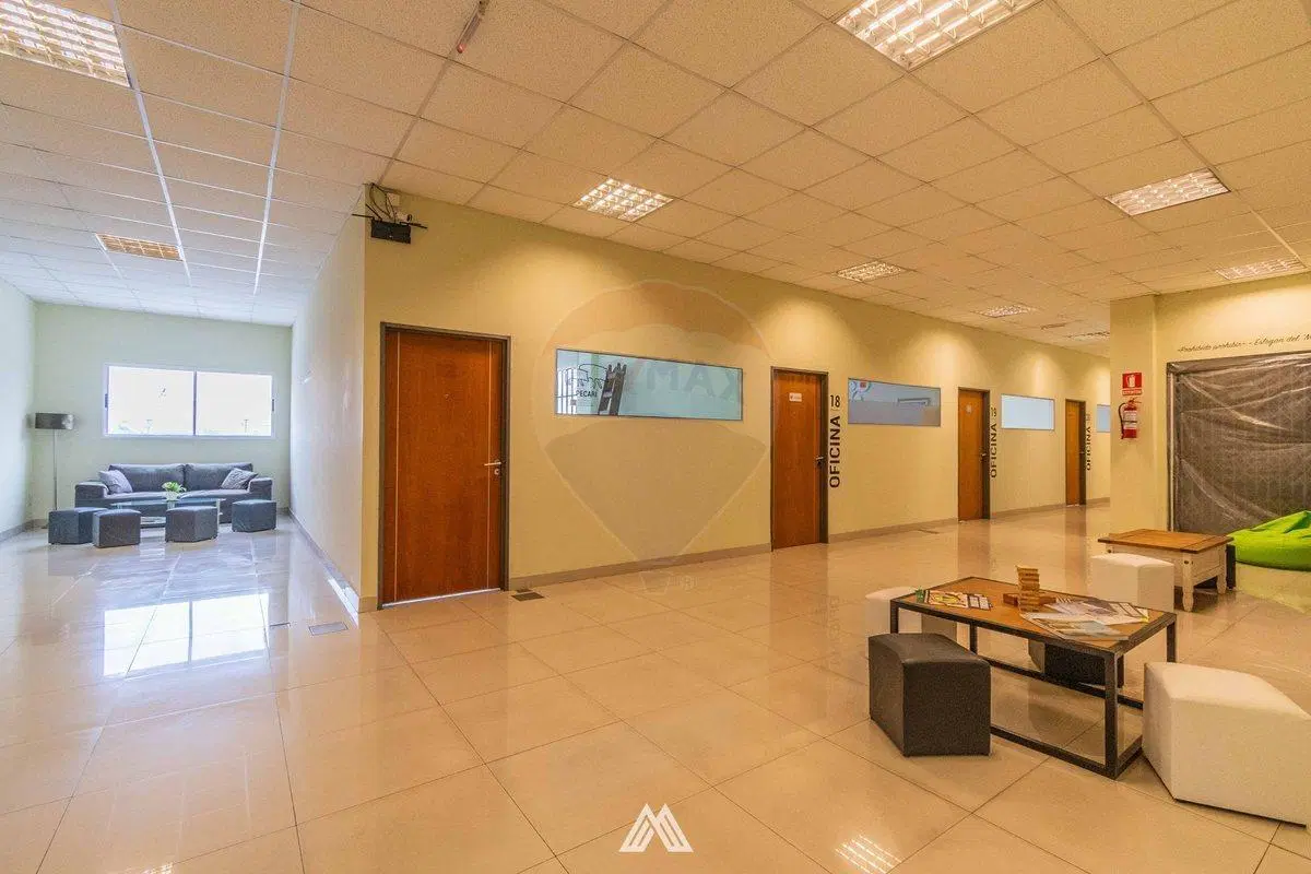 VENTA SEMIPISO DE OFICINAS EQUIPADO EN CENTRO 3