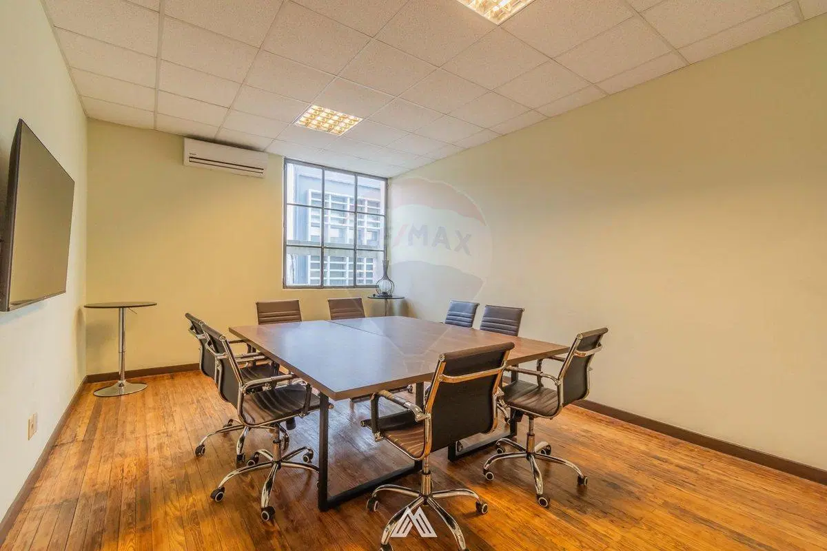 VENTA SEMIPISO DE OFICINAS EQUIPADO EN CENTRO 2