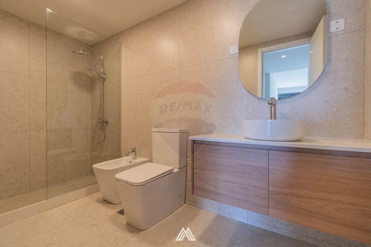 Venta apto 3 dormitorios parrillero Barrio Parques 1