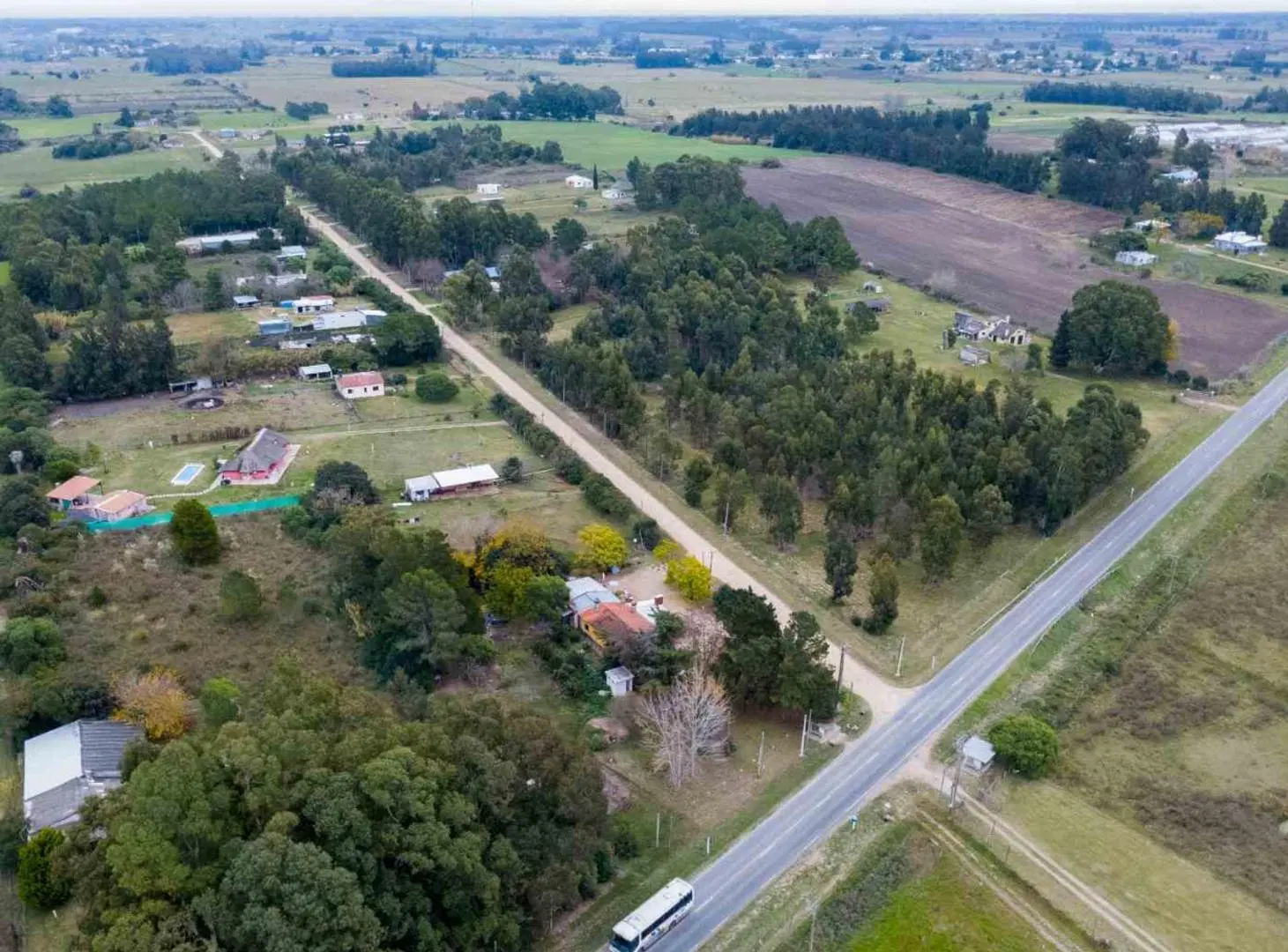 Venta gran terreno con casa sobre Ruta 75 Pando 4