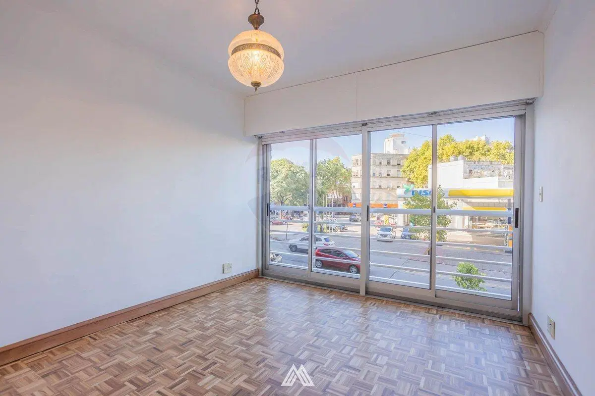 VENTA APARTAMENTO 3 DORMITORIOS CON RENTA POCITOS 2