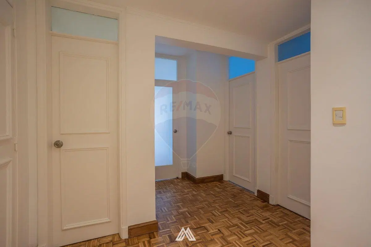 VENTA APARTAMENTO 3 DORMITORIOS CON RENTA POCITOS 8
