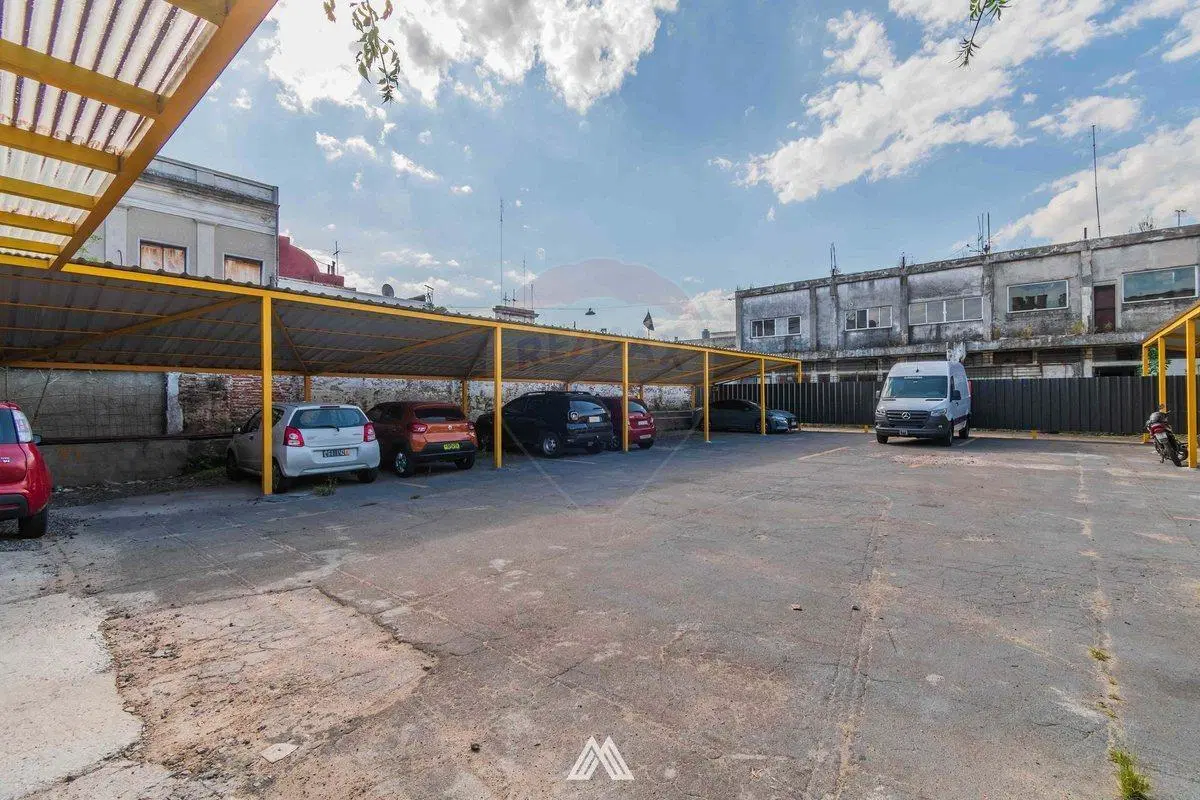 Venta terreno esquina con renta 575m2 - C.Vieja . 5