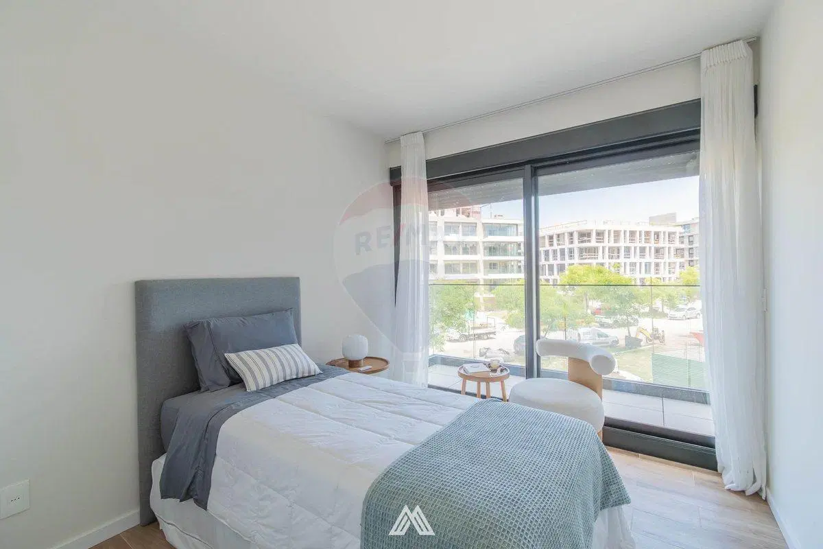 Venta apto 2 dormitorios parrillero Barrio Parques 8