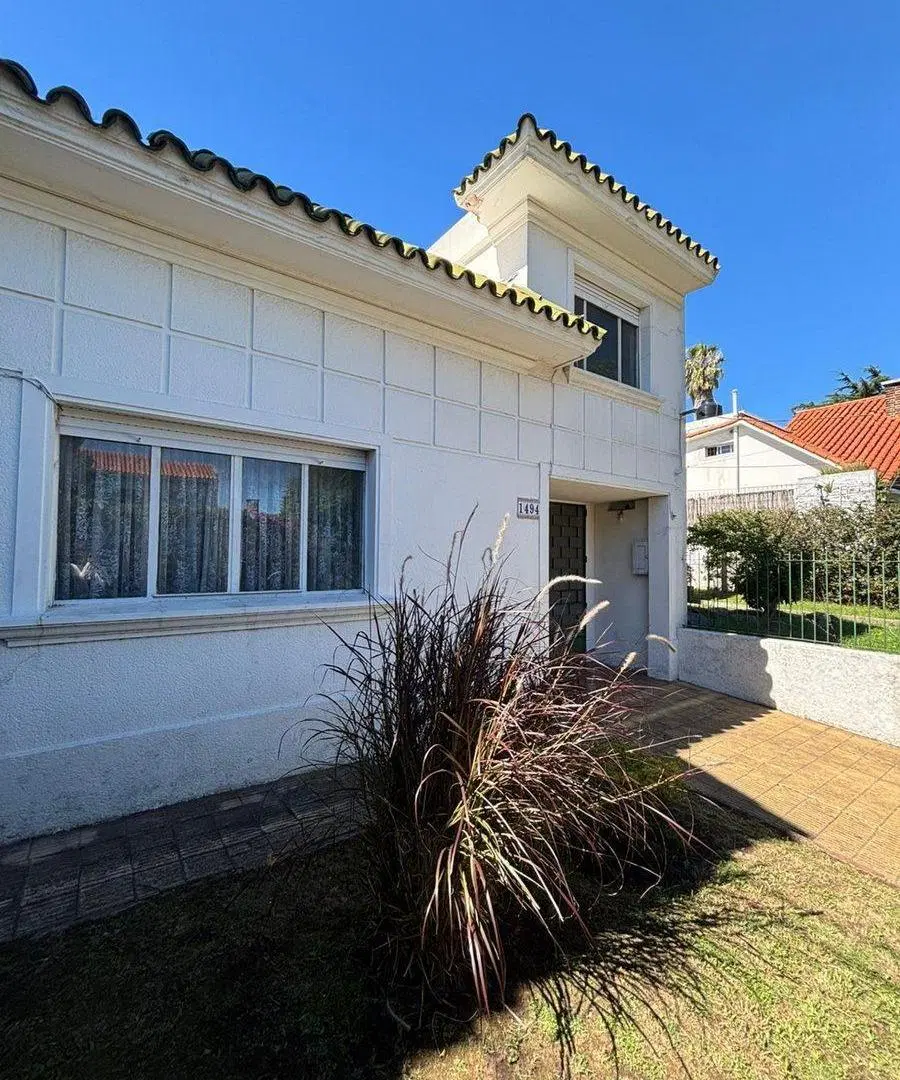Venta casa 3 dormitorios 2 baños garaje Malvin 1