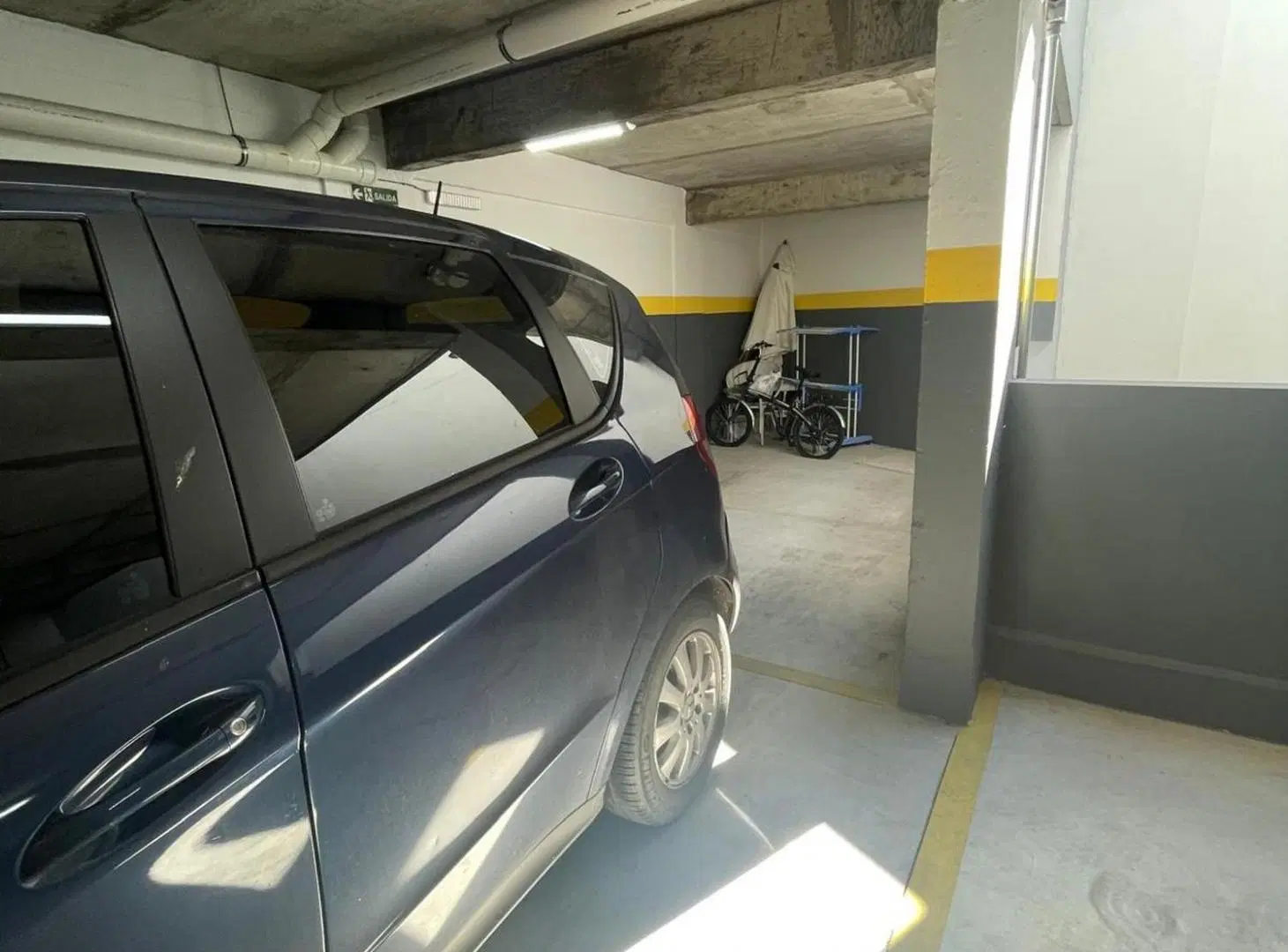 Venta de cochera doble a metros de ORT, Pocitos. 1