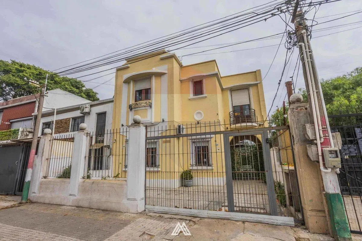 Venta 3 casas en un padrón en Brazo Oriental 2