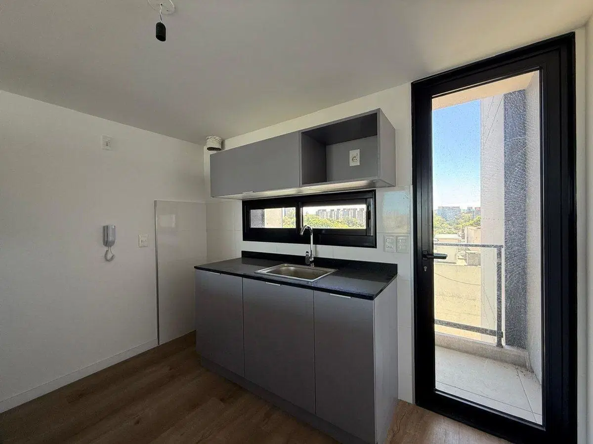VENTA APARTAMENTO DOS DORMITORIOS BALCON MALVIN 8